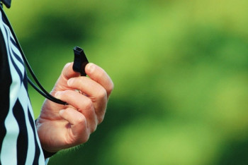 Сколько зарабатывают футбольные судьи в Казахстане