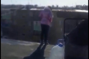 Фотография к новости: Восьмиклассница пыталась совершить суицид в Шахтинске