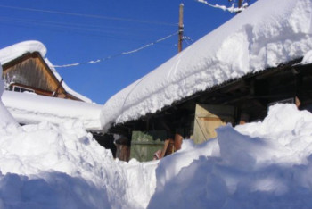 Фотография к новости: Роженицу в Акмолинской области доставили в больницу на руках из-за снежных заносов