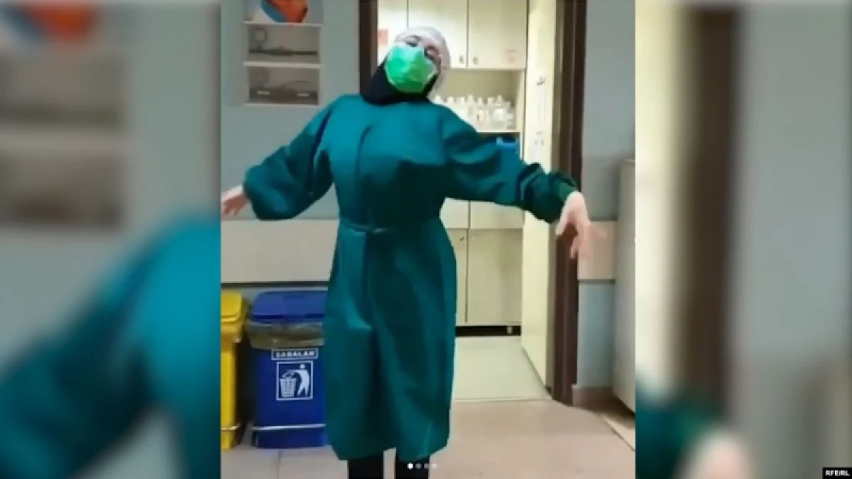 Иранские медики начали танцевальный флешоб в поддержку больных коронавирусом