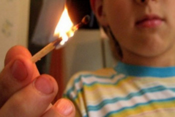 Фотография к новости: Трехлетний ребенок поджег старшую сестру в Восточном Казахстане