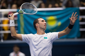 Фотография к новости: Завершился первый игровой день отборочного раунда Кубка Дэвиса между командами Казахстана и Нидерландов