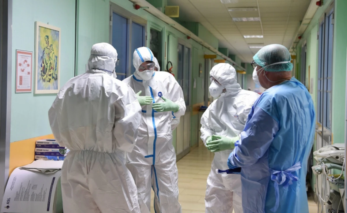 В мире зафиксировано более 103 тысяч случаев заболевания коронавирусом
