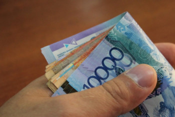 Фотография к новости: Иностранцы получали зарплату почти в пять раз выше, чем у казахстанцев в Атырауской области