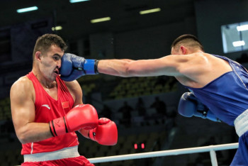 Фотография к новости: Кункабаев вышел в 1/2 финала отбора по боксу и завоевал путевку на ОИ-2020