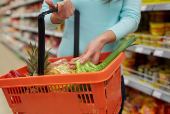 Фотография к новости: Подорожают ли продукты в Казахстане из-за увеличения курса доллара