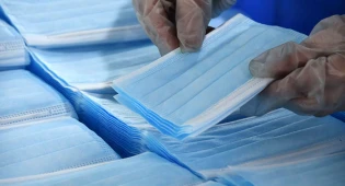 Производство медицинских масок и антисептических средств увеличат в Алматы
