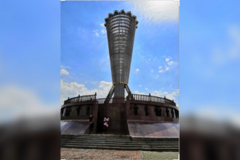 Фотография к новости: Вандалы пытались украсть часть монумента в Шымкенте