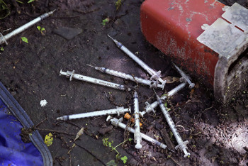 Фотография к новости: Свалку медотходов нашли местные жители под Алматы