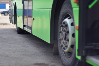 Фотография к новости: Кондуктор попал под колеса своего же автобуса в Уральске