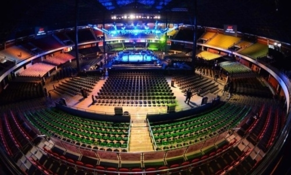 В UFC прошел первый в истории бой без зрителей