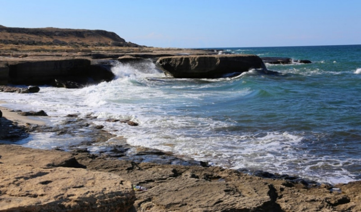 Слив нечистот в Каспийское море попал на видео