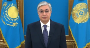 Токаев призвал казахстанцев сохранять спокойствие и быть сплоченными