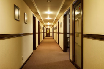 Фотография к новости: Иностранного сотрудника нефтяной компании нашли мертвым в гостинице Актау