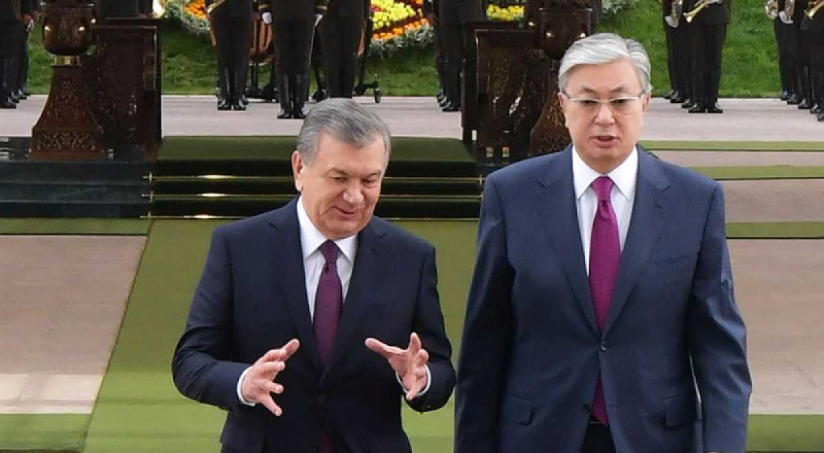 Президенты Казахстана и Узбекистана провели телефонный разговор