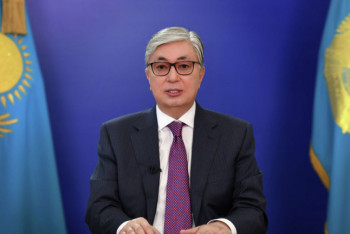 Фотография к новости: Токаев поделился воспоминанием, как год назад принял бразды правления из рук Назарбаева