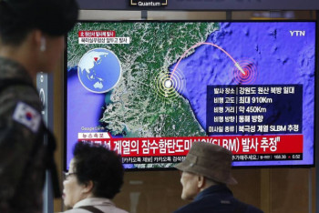 Фотография к новости: КНДР запустила две ракеты в направлении Японского моря