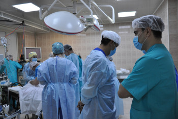 Фотография к новости: Утверждены надбавки для задействованных в борьбе с коронавирусом медработников