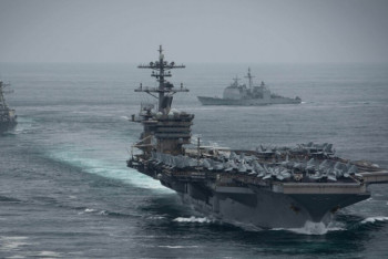 Фотография к новости: Зараженные коронавирусом обнаружены на американском атомном авианосце