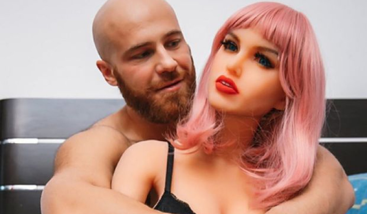 Әйелдер киіміндегі еркектердің порно видеолары