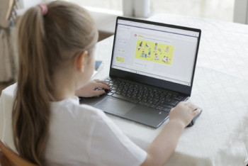 Фотография к новости: "Интернет в нашей стране не приспособлен" - Аймагамбетов отменил онлайн-уроки для школьников