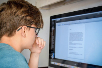 Фотография к новости: В Казахстане впервые стартовали школьные занятия в электронном формате