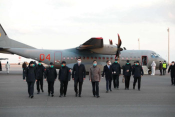 Фотография к новости: Врачи из Китая будут помогать бороться с COVID-19 в трех городах Казахстана