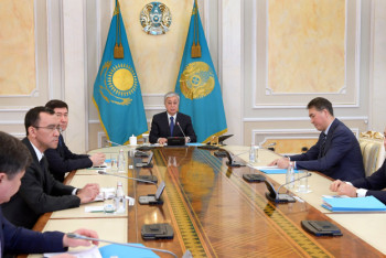 Фотография к новости: "Кризис тем и хорош, что обнажает все недостатки" - Токаев на заседании госкомиссии по ЧП