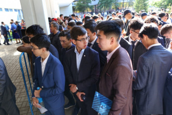 Фотография к новости: Выпускные экзамены отменили в школах Казахстана