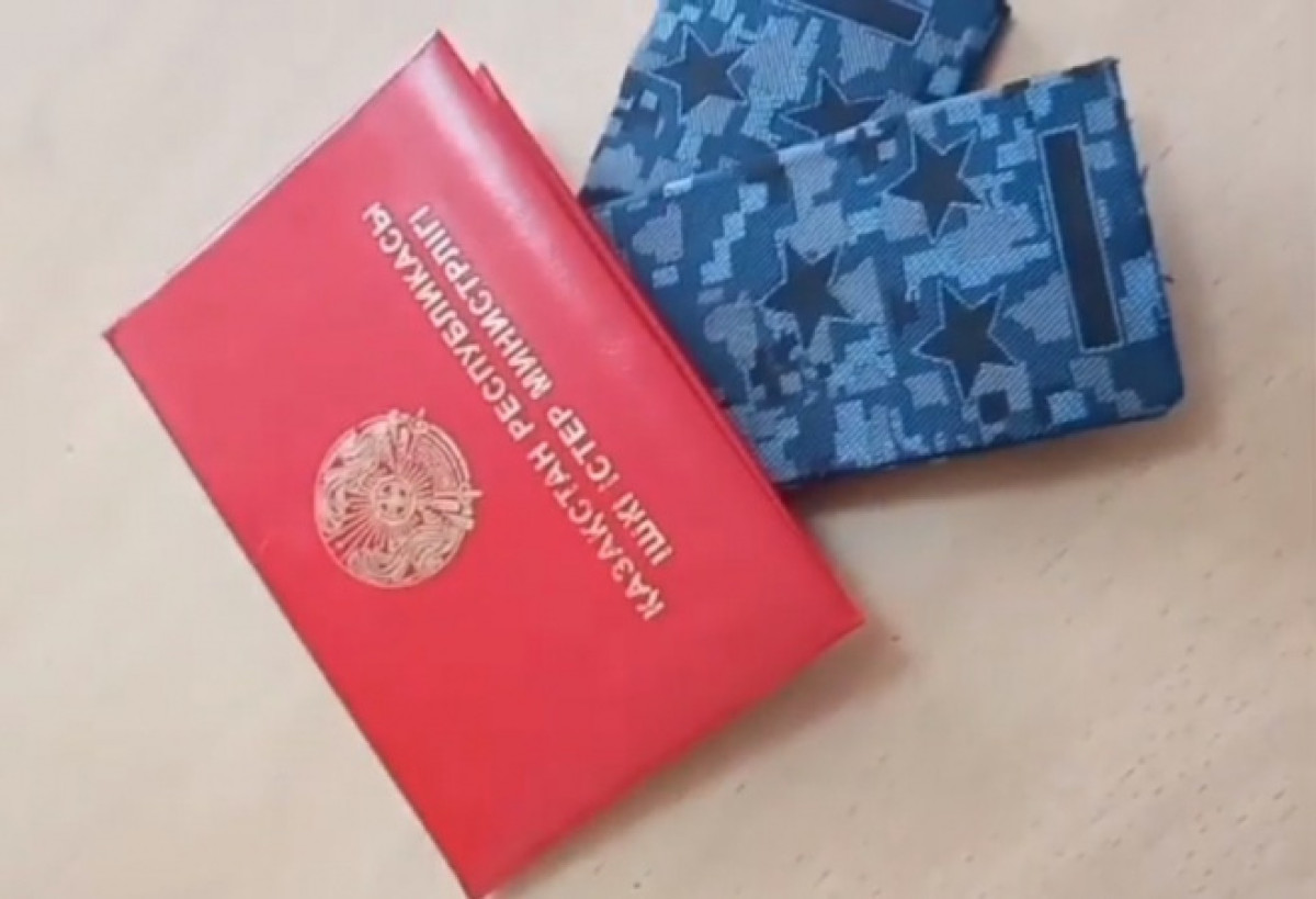 Погоны сняли с СОБРовца-попрошайки, вымогавшего деньги на блокпосту близ Павлодара