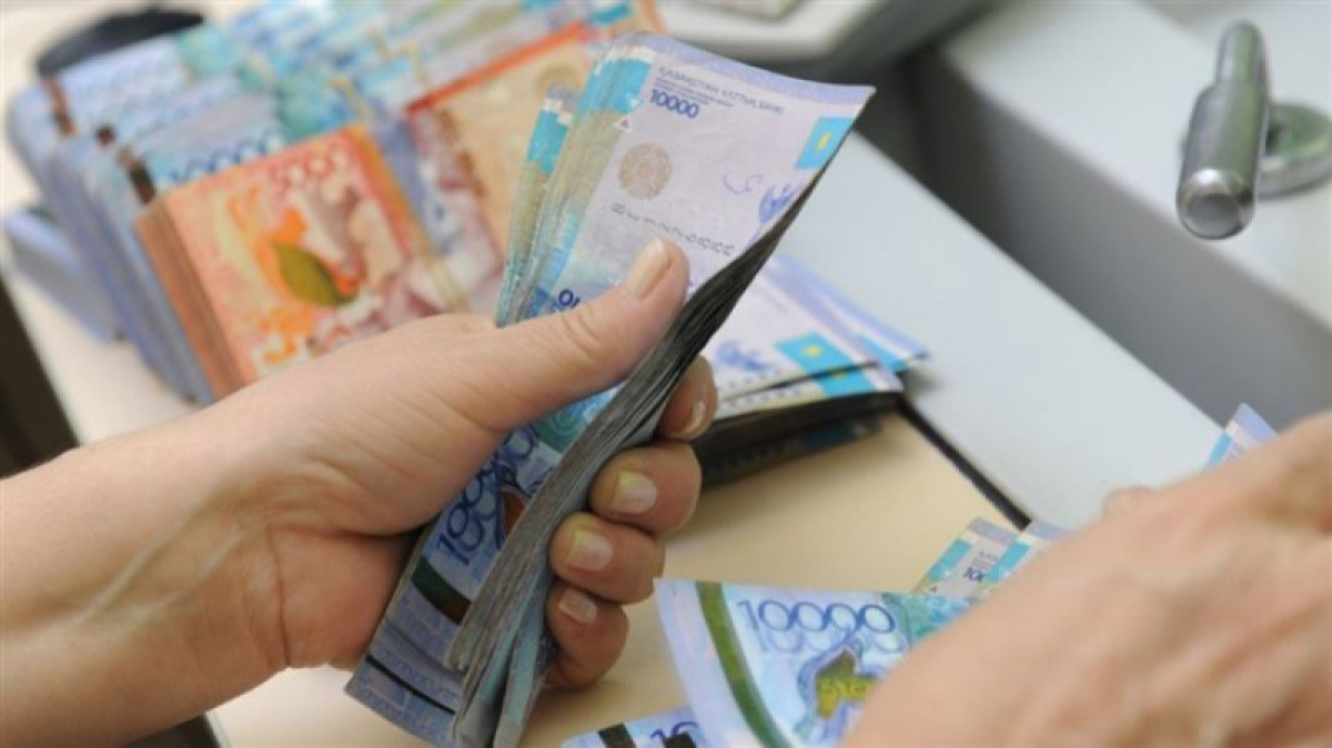 Минтруд отклонил свыше двух миллионов заявлений на получение 42 500 тенге