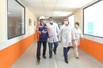 Фотография к новости: Рахимбаев показал, как выглядят палаты нового спецгоспиталя для больных COVID-19