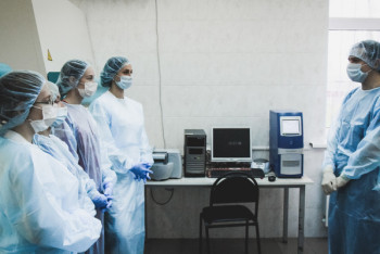 Фотография к новости: Еще 127 медиков заражены КВИ в Алматы