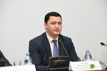 Фотография к новости: "Болезнь протекает в относительно лёгкой форме" - Камалжан Надыров о своём состоянии