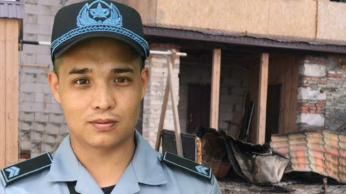 Гвардеец и полицейские спасли при пожаре 15 человек в Нур-Султане