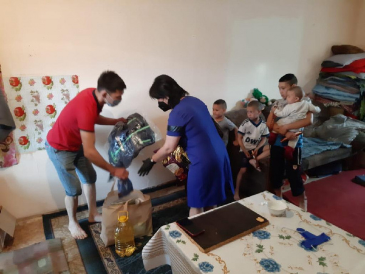 Конфискованные по делу о контрабанде вещи передали нуждающимся в Алматы