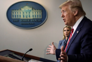 Фотография к новости: Трампа неоднократно предупреждали спецслужбы об опасности COVID-19 для США