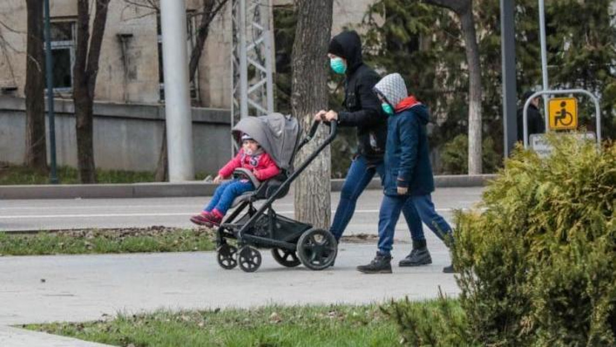 Алматинцам разрешили дольше гулять во дворах, чем жителям Нур-Султана