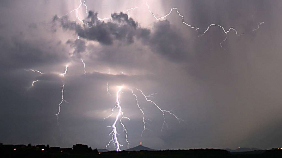 Штормовое объявлено в ряде регионов Казахстана