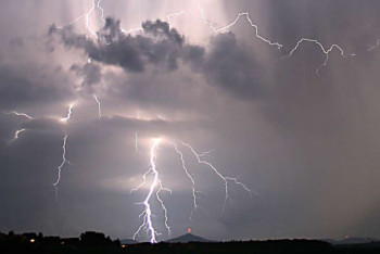 Фотография к новости: Штормовое объявлено в ряде регионов Казахстана