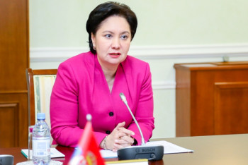 Фотография к новости: Токаев исключил Абдыкаликову из Нацкомиссии по делам женщин