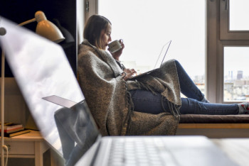 Фотография к новости: Заразиться коронавирусом можно дома - ученый