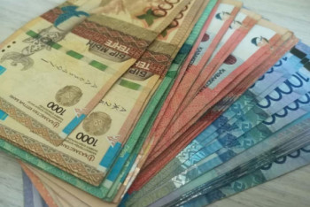 Фотография к новости: Кто получит вторую выплату 42500 тенге, пояснили в Минтруда