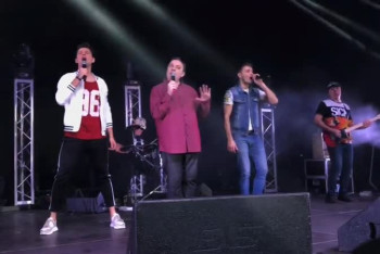 Фотография к новости: Слухи о концертном туре "Ласкового мая" в Казахстане прокомментировали в Минздраве