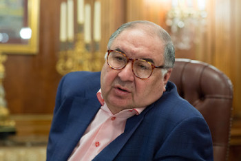 Фотография к новости: Российский миллиардер Алишер Усманов перечислил жителям Мактааральского района пять миллионов долларов