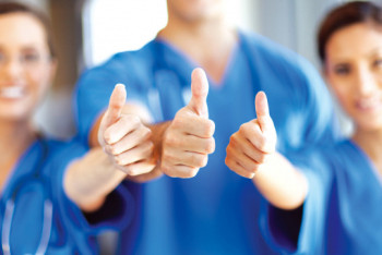 Фотография к новости: Свыше 1,5 миллиарда тенге надбавок выплатили за месяц медработникам Алматы