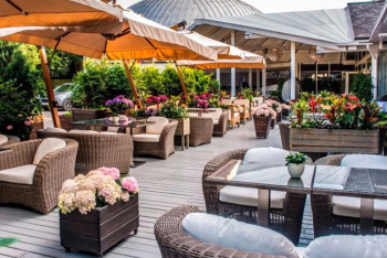 Фотография к новости: Летние кафе и гостиницы заработают в Казахстане с 18 мая