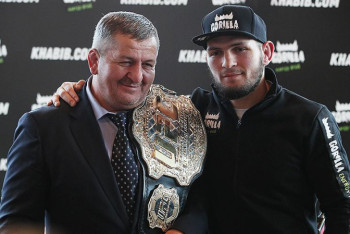 Фотография к новости: Отец и тренер Хабиба Нурмагомедова вышел из комы