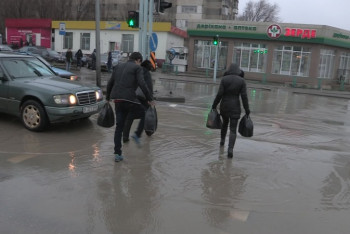 Фотография к новости: Осадки и вода из Туркестанской области подтопили 38 домов в Шымкенте