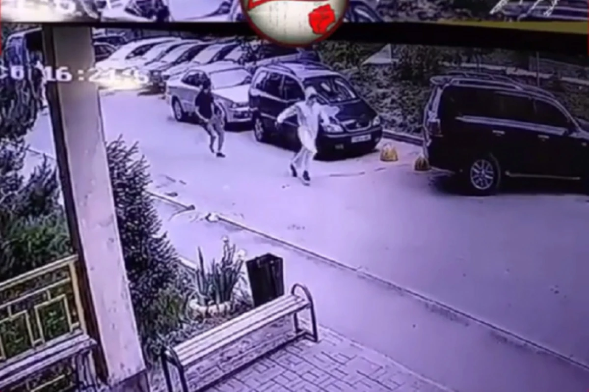 кадр из видео